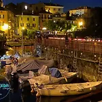 Varenna Guest House Bed & Breakfast 3*