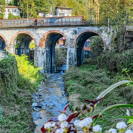 Varenna Guest House Nocleg ze śniadaniem 3*