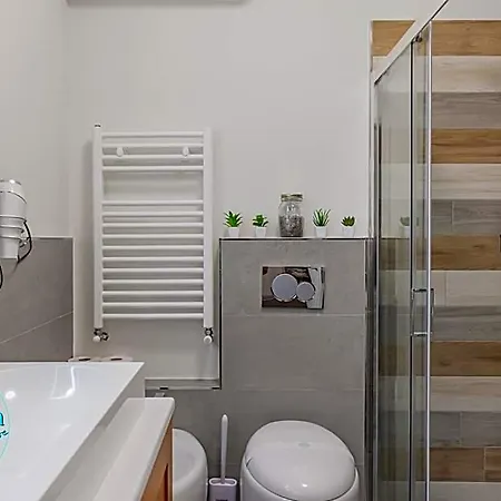Panzió Varenna Guest House 3*