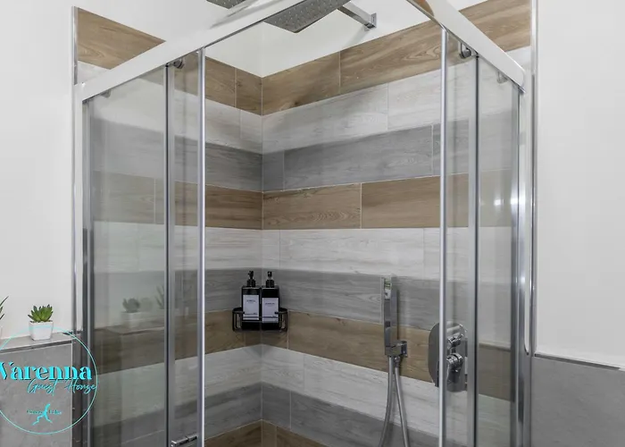 לינה וארוחת בוקר Varenna Guest House