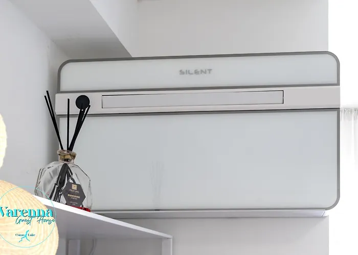 לינה וארוחת בוקר Varenna Guest House 3*