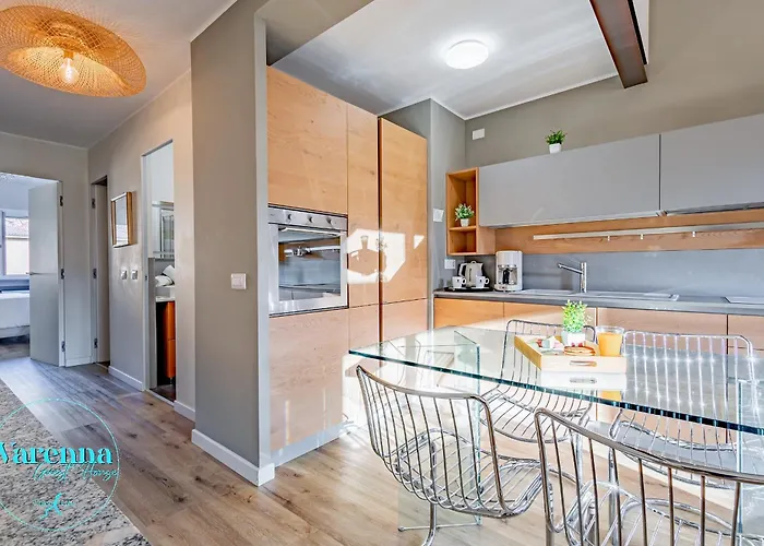 לינה וארוחת בוקר Varenna Guest House